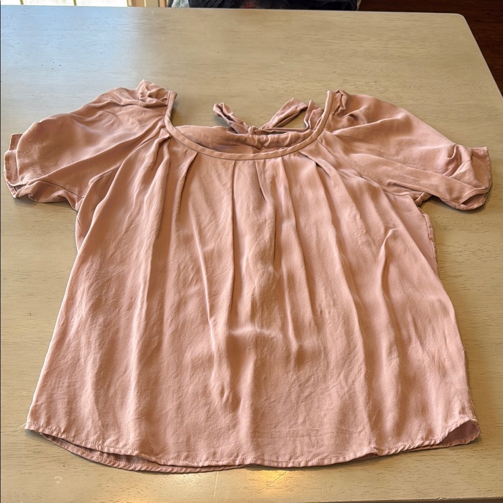 Joie Women's Pink blouse 100% silk with pleats size L